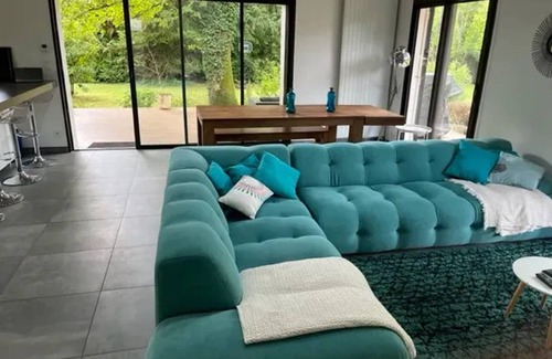 Savigny-sur-Clairis House | 180 m² House ∙ 6 bedrooms ∙ 14 guests