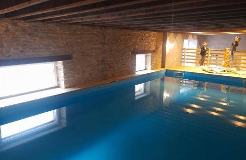 Conde-sur-Noireau House | 180 m² House ∙ 1 bedroom ∙ 15 guests