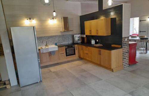 Conde-sur-Noireau House | 180 m² House ∙ 1 bedroom ∙ 15 guests