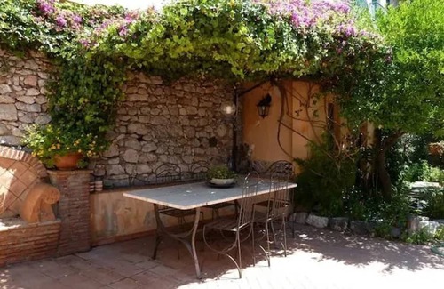 Taormina City Centre House | 180 m² House ∙ 3 bedrooms ∙ 6 guests