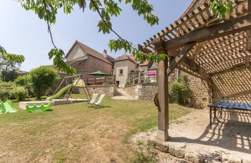 Auxant House | 180 m² House ∙ 4 bedrooms ∙ 10 guests
