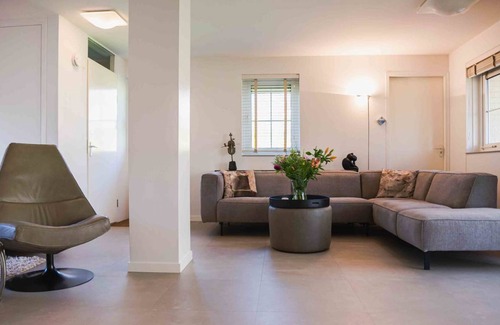 Municipality of Hellevoetsluis House | 180 m² House ∙ 1 bedroom ∙ 10 guests