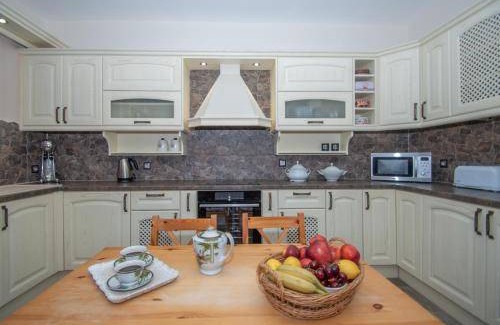 Lithakia Villa | 180 m² Villa ∙ 3 bedrooms ∙ 6 guests