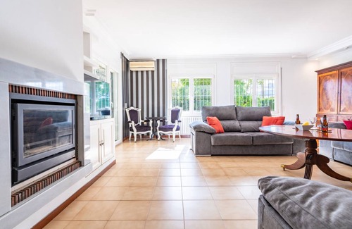 Vinaros Villa | 180 m² Villa ∙ 4 bedrooms ∙ 8 guests