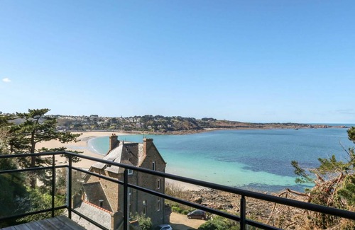 Perros-Guirec Villa | 180 m² Villa ∙ 4 bedrooms ∙ 8 guests