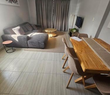 Gordons Bay Central Apartment | 180 Mont Blanc