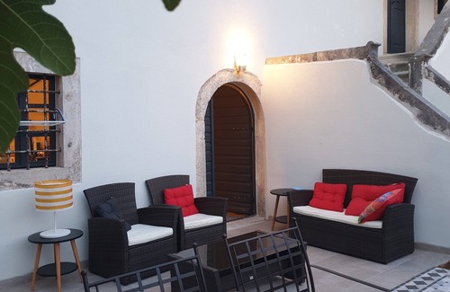Tribalj Villa | 1800 Mansion Art House
