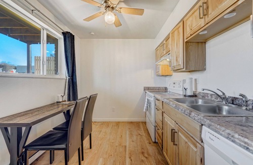 Cimarron Hills Apartment | 180° Mountain Range Views and Centrally Located