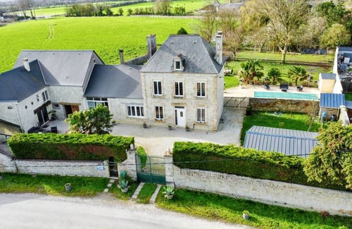 Saint-Germain-du-Pert House | 181 m² House ∙ 4 bedrooms ∙ 12 guests