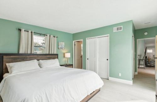 Anona House | 1818 Indian Rocks Road