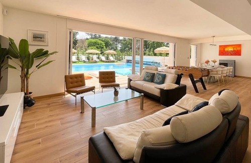 Saint-Medard-en-Jalles House | 185 m² House ∙ 6 bedrooms ∙ 12 guests