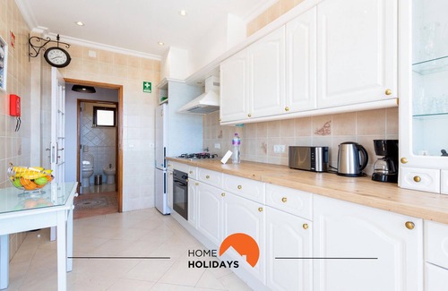 Albufeira Ski Chalet | #185 V3 Laranjeiras by Home Holidays