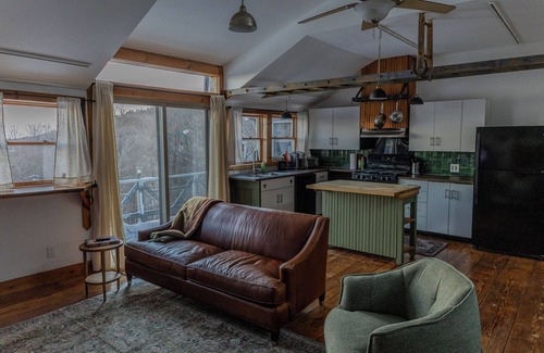 East Windham House | 1850's Bungalow With A View!