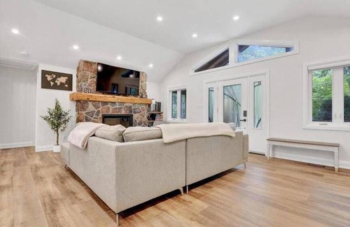 Tiny Ski Chalet | 186 m² Chalet ∙ 4 bedrooms ∙ 8 guests