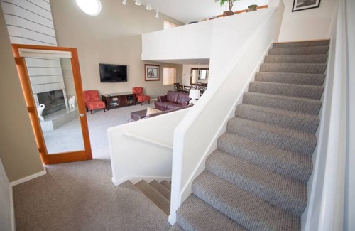 Marina Peninsula Condo | 186 m² Condo ∙ 4 bedrooms ∙ 9 guests