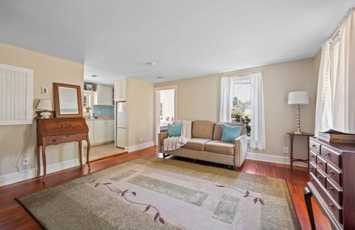 Ellenville House | 1880's Farmhouse, W/Private stream & Hot Tub