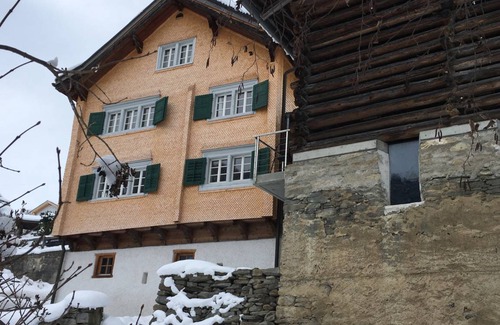Surcasti House | 190 m² House ∙ 5 bedrooms ∙ 9 guests