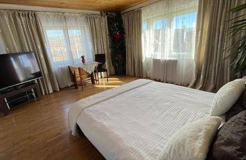 Piatra Neamt Villa | 190 m² Villa ∙ 3 bedrooms ∙ 6 guests