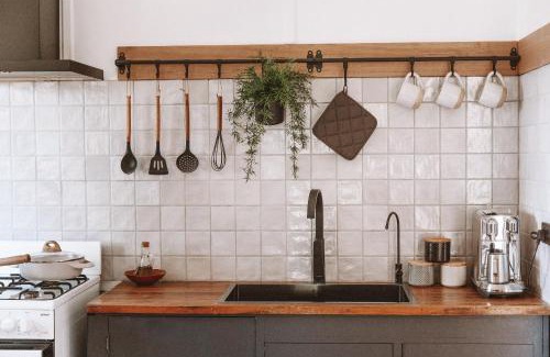McLaren Vale House | 1900's cosy cottage - Peaceful couples retreat in the heart of McLaren Vale