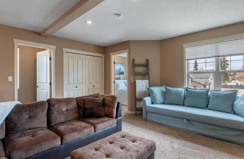 Sylvan Lake House | 195 m² House ∙ 1 bedroom ∙ 16 guests