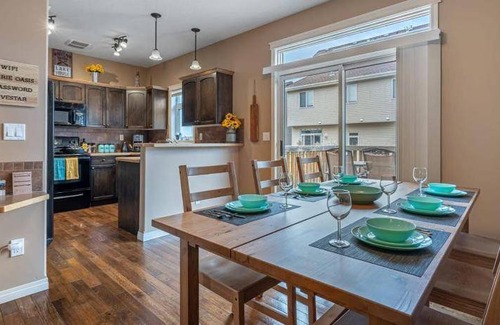Sylvan Lake House | 195 m² House ∙ 1 bedroom ∙ 16 guests