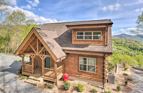 Bryson City House | 195 m² House ∙ 3 bedrooms ∙ 8 guests