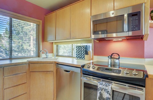 Century West Condo | 197 m² Condo ∙ 3 bedrooms ∙ 8 guests