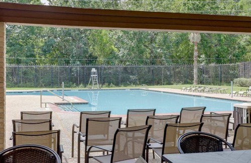 Houston House | 198 m² House ∙ 3 bedrooms ∙ 8 guests