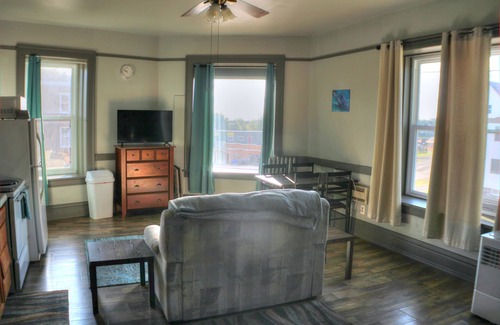 South Range Apartment | 1BR Apt Near MTU, Houghton & Keweenaw w/Full Amenities Close to Dining & Bars