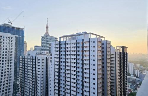 Quiapo Apartment | 1BR Condotel with Balcony at FAME Residences #FM63