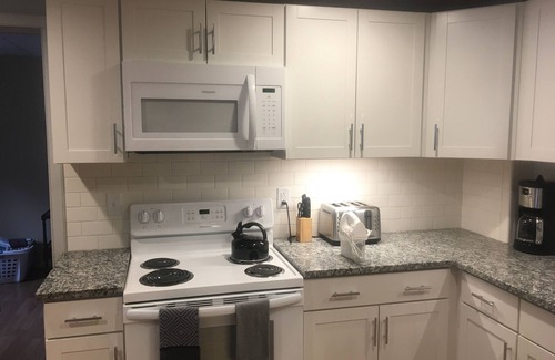 Mohawk Apartment | 1BR FACTORY APT AT THE MOHAWK ANTIQUES MALL/RIGHT OFF EXIT 30 NYS THRUWAY!