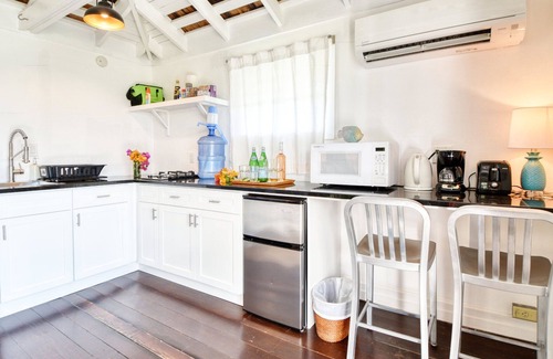 Governor's Harbour Cottage | 1BR Hillside Cottage on Peaceful Private Estate