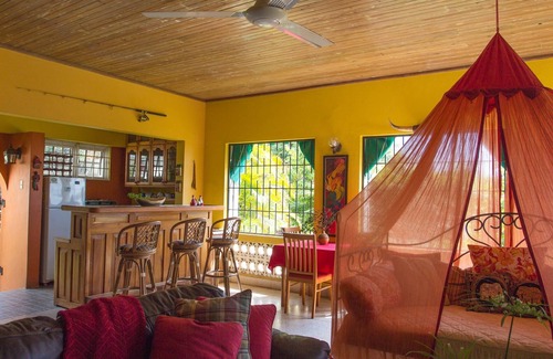 Jack's Hill House | 1BR on Private Estate