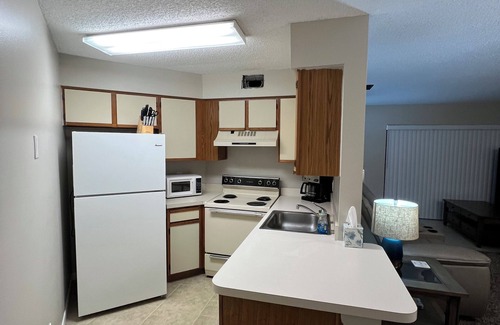 Lake Frederica Condo | 1st floor at Ventura! pools, hot tub, golf, tennis, restaurant, fitness center