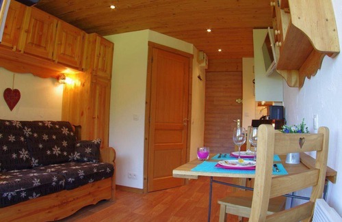 Les Avanchers-Valmorel Apartment | 1st floor, view ski slopes, balcony, tv, ski locker, 12m², Valmorel