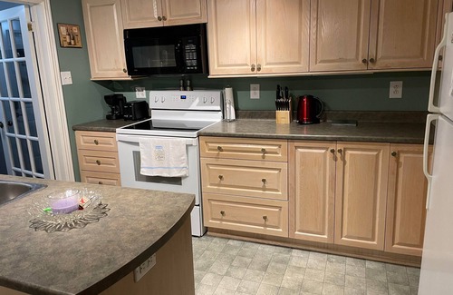 Chapel Arm House | 2 bdrm Home in Idyllic Newfoundland Outport
