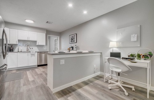 Fairvilla House | 2 Bed 1.5 Bath in Winter Park
