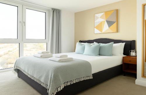 Bromley South Apartment | 2 Bed, 2 Bath Apartment in Bow