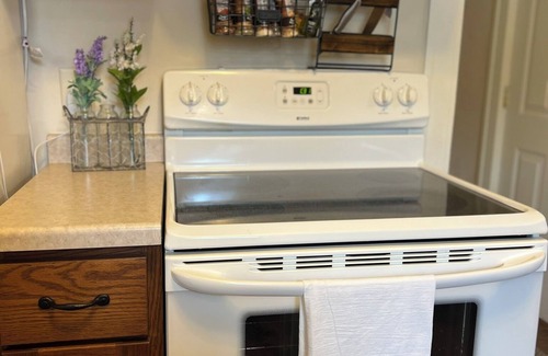 Baraboo House | 2 Bed, 2 Bath Cozy Home Across from Zoo in the heart of Baraboo.