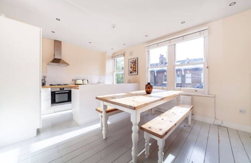 Notting Hill Apartment | 2 Bed Apartment in Maida Vale