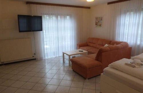 Mehring Bed & Breakfast | 2-bed apartment - Winzergasthof "Zum Kellerstübchen"