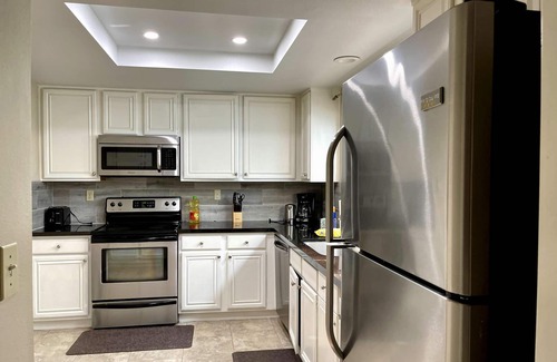 Woodbridge House | 2 Bed, Condo in Irvine near parks and lakes!