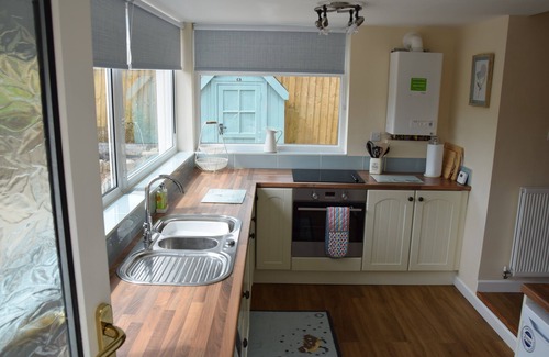 Tibshelf Cottage | 2-Bed Cottage - Sleeps4 - Garden - Bbq