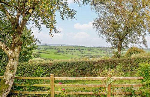 Abergele House | 2 Bed in Betws y coed 80629