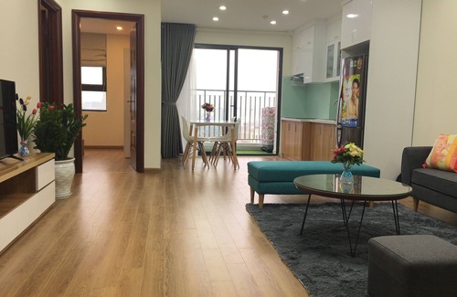 Cau Giay Apartment | 2 bed room luxury apartment with city view