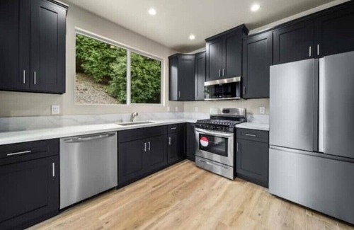 Cerritos House | 2 bedroom 1 bath private home with a Pooln