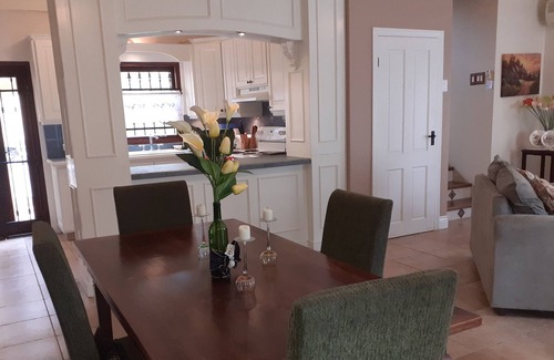 Diego Martin House | 2 BEDROOM 2 1/2 BATHROOM DUPLEX