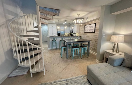 Pensacola Beach House | 2 Bedroom 2.5 Bathroom & Loft #23 San Deluna Townhome Pensacola Beach - Sleeps 9