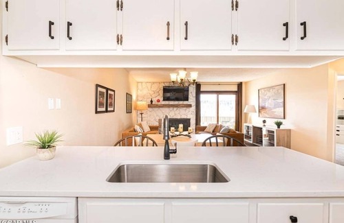 Winter Park Condo | 2-bedroom 2 bath condo in Winter Park, magnificent views, hot tub, close to town