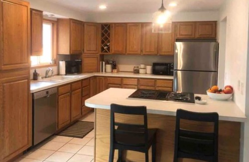 Harlow House | 2 Bedroom 2 Bath Residential Home